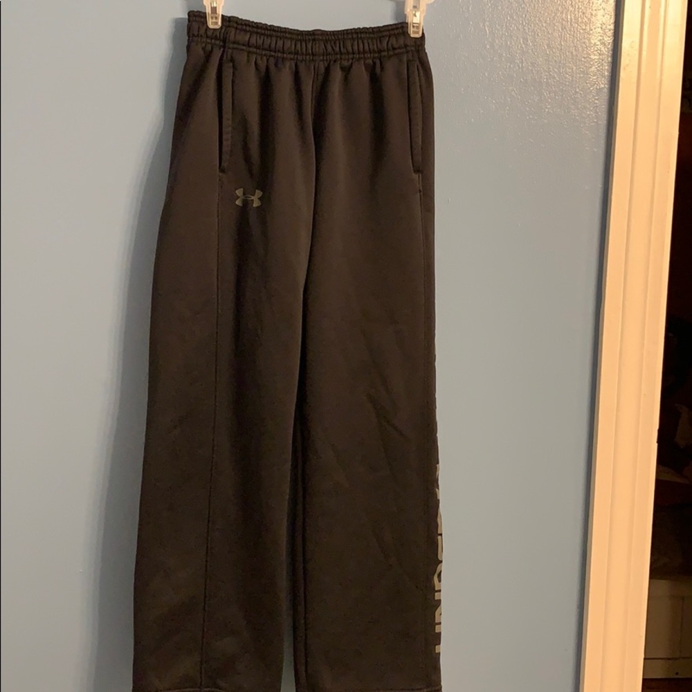 Youth Med black Under Armour athletic pants